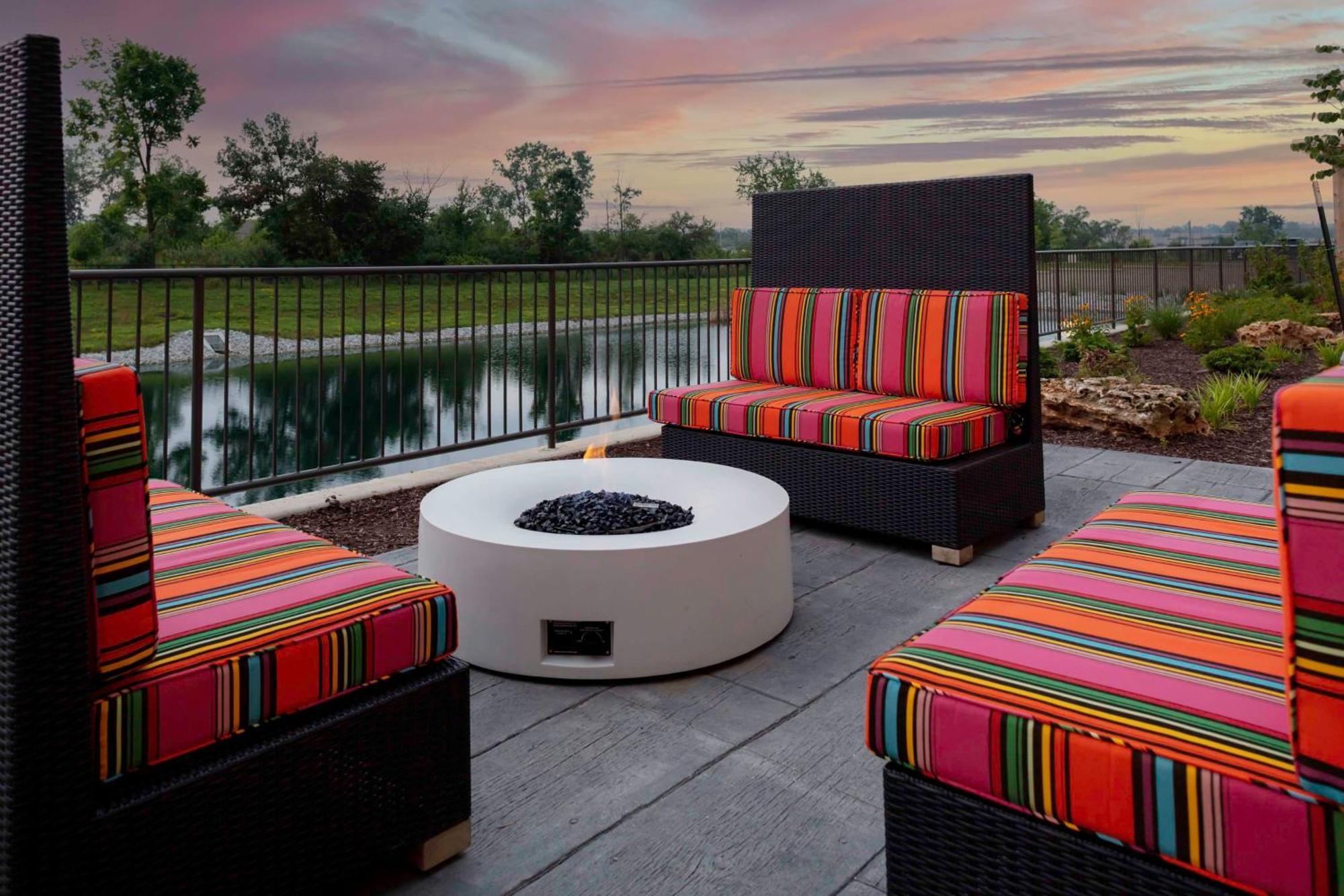 Hilton Garden Inn By Hilton Fort Wayne North Sunnybrook Acres Bagian luar foto