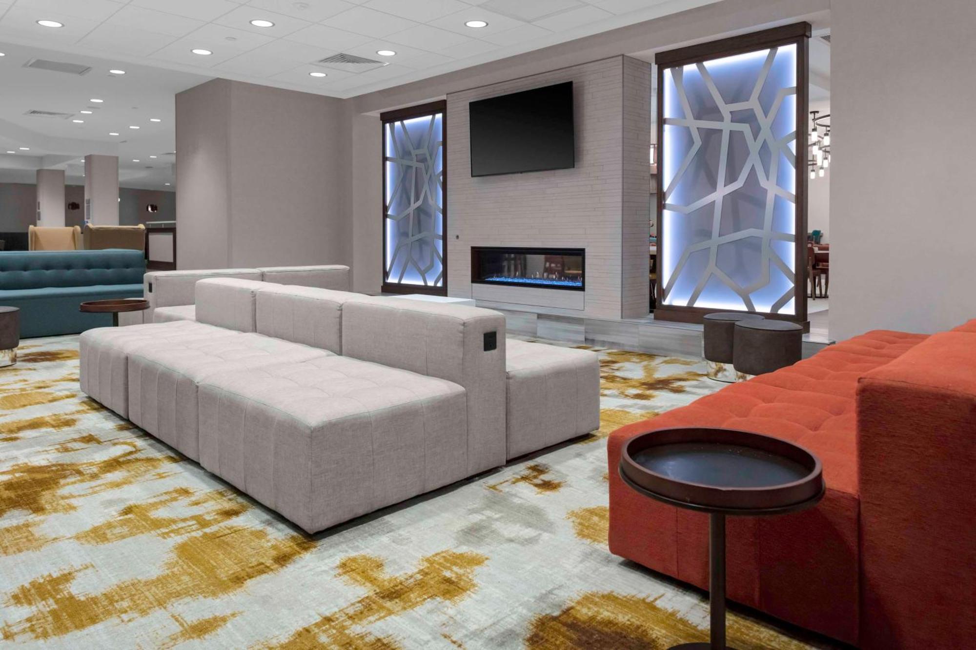 Hilton Garden Inn By Hilton Fort Wayne North Sunnybrook Acres Bagian luar foto
